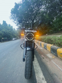 Grey Husqvarna Svartpilen 250 2020