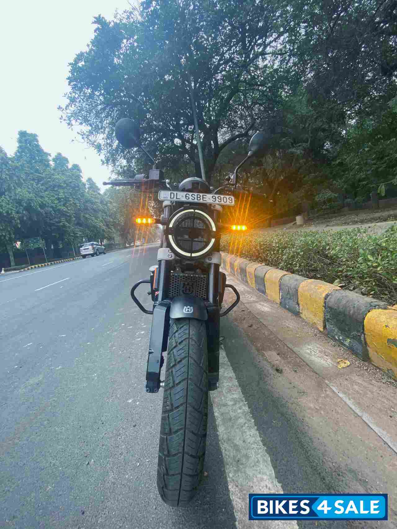 Grey Husqvarna Svartpilen 250 2020 Grey Husqvarna Svartpilen 250 2020