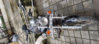 Black Bajaj Avenger 220 DTS-i