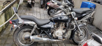 Black Bajaj Avenger 220 DTS-i