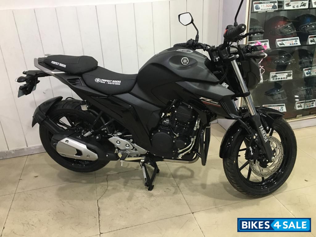 Yamaha FZ25