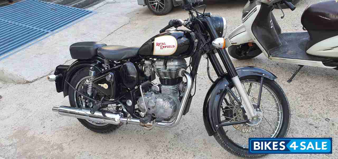 Black Royal Enfield Classic 350