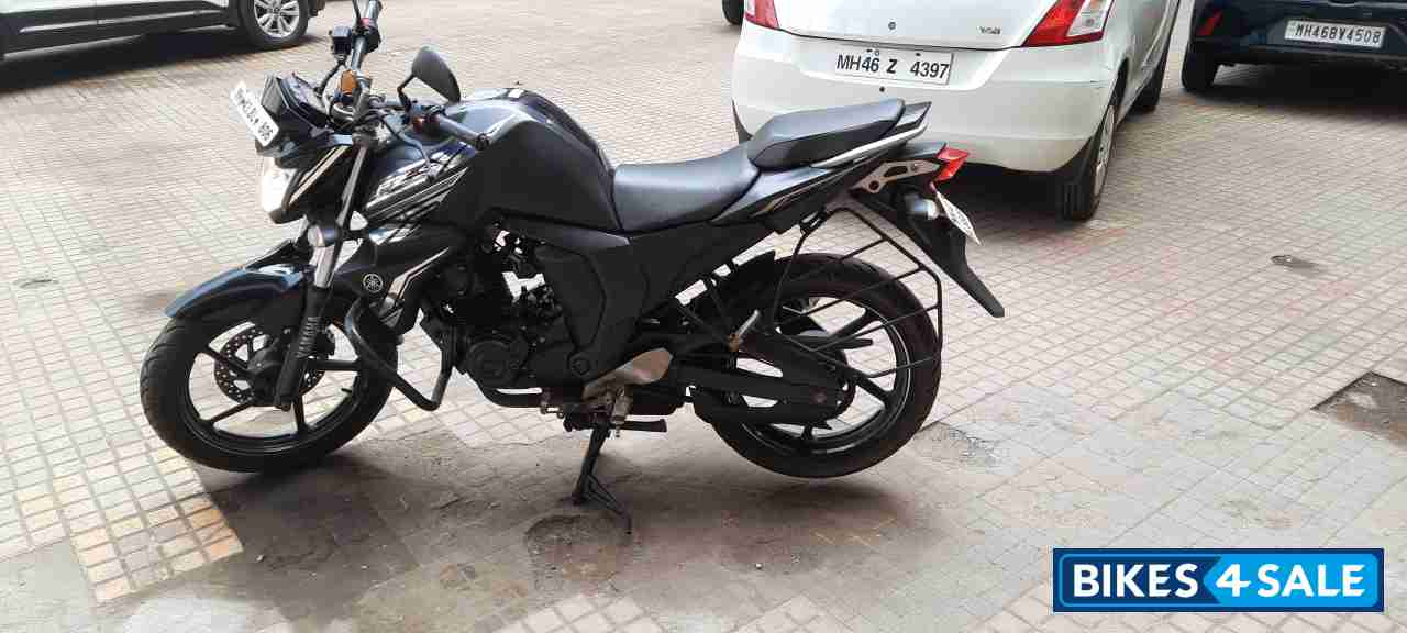 Matt Black Yamaha FZ-S FI V2