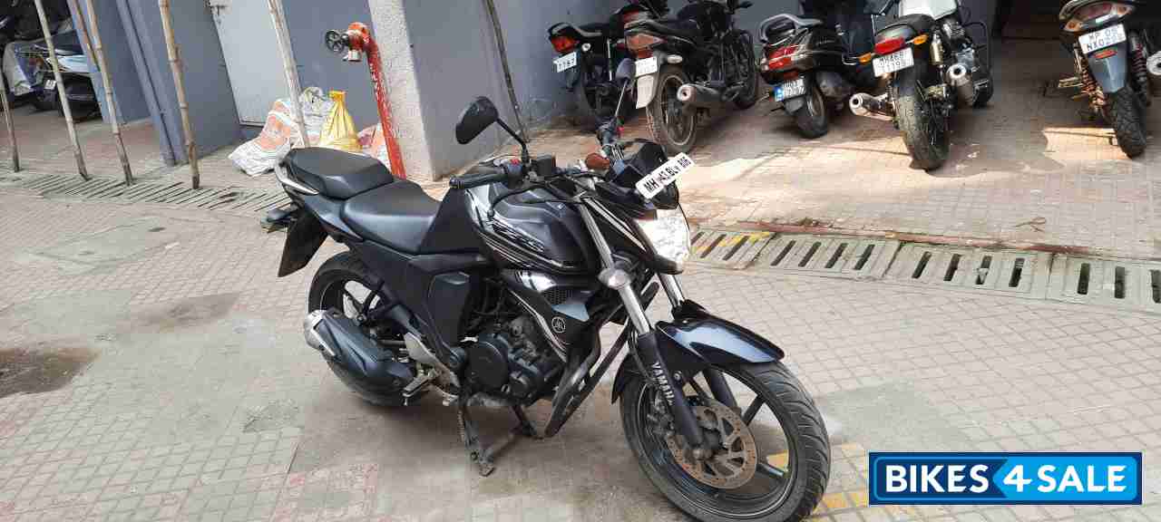 Matt Black Yamaha FZ-S FI V2
