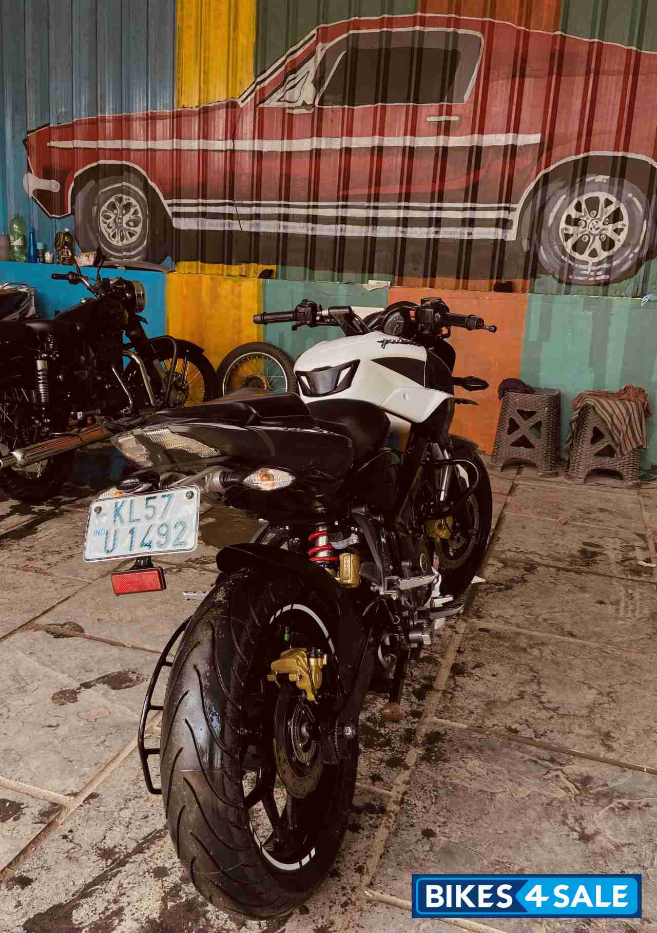 Bajaj Pulsar 200 NS