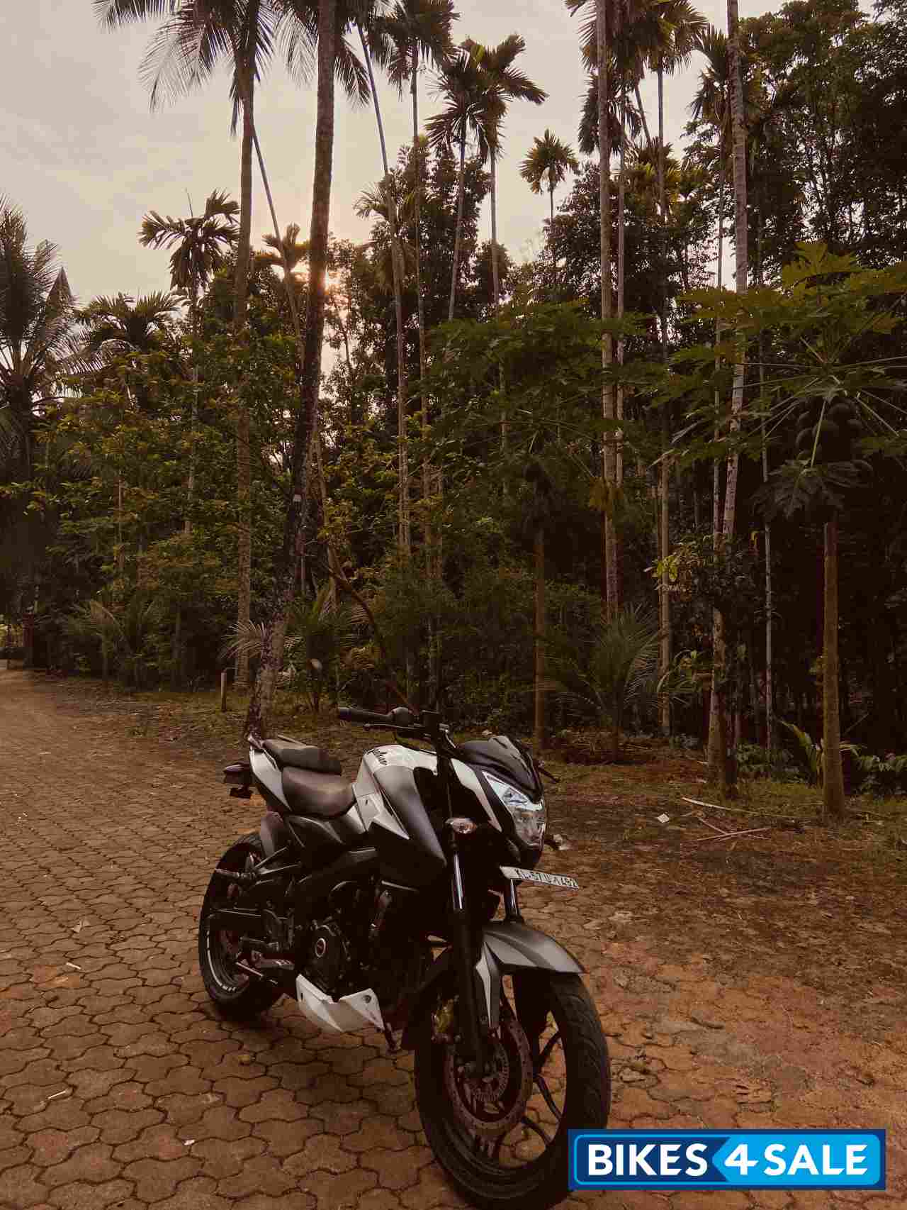 Bajaj Pulsar 200 NS