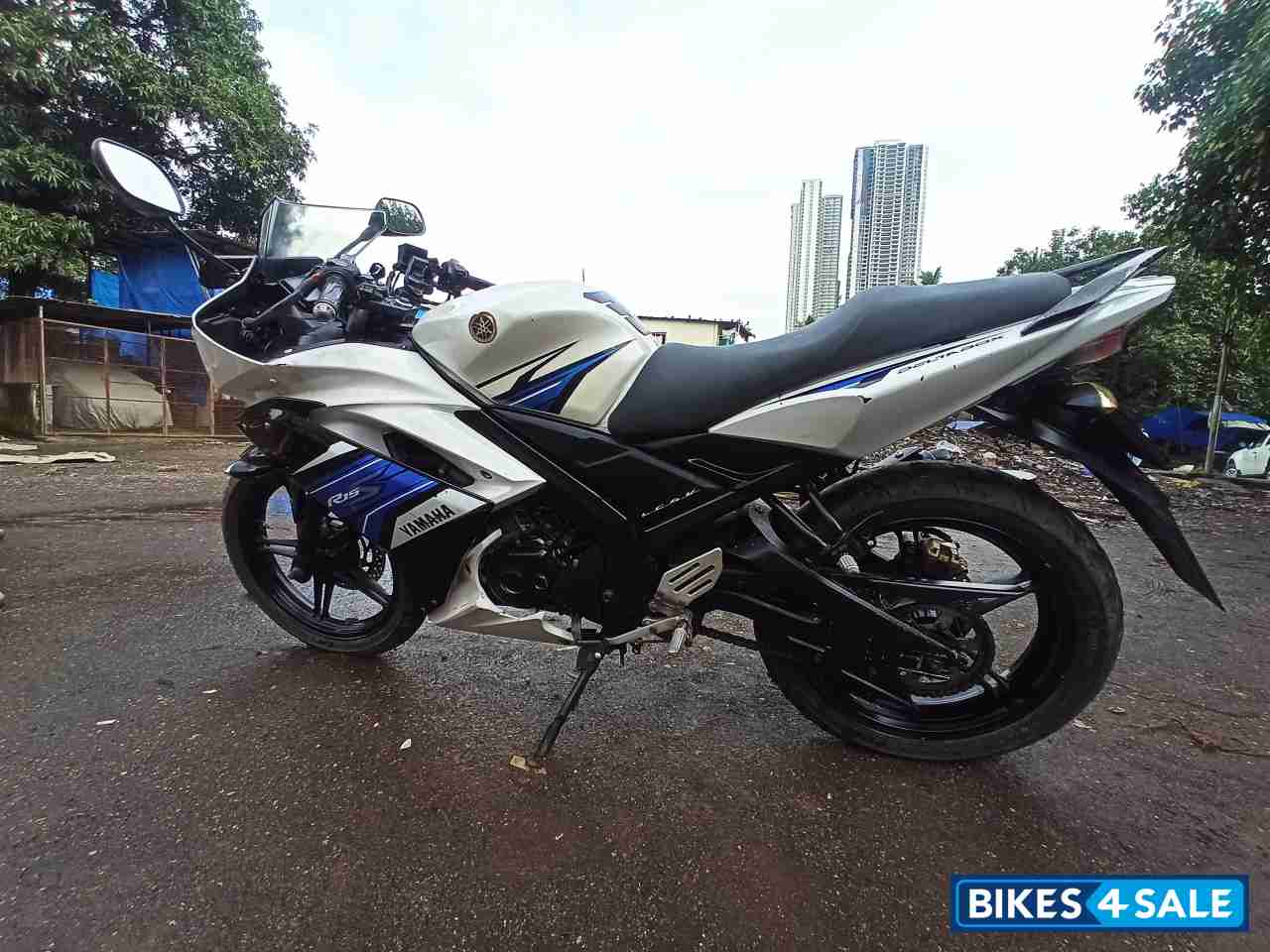 White And Blue Yamaha YZF R15 S