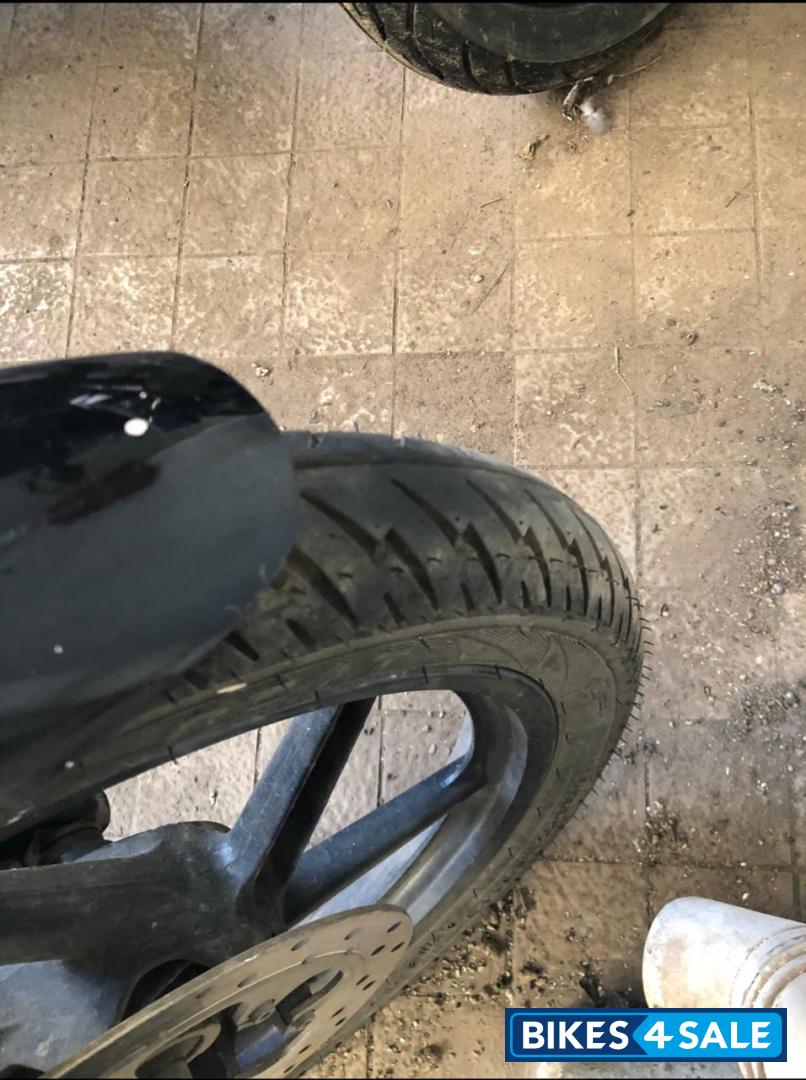 Black Bajaj Pulsar 150 Black Bajaj Pulsar 150