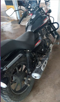 Black Bajaj Avenger Street 220