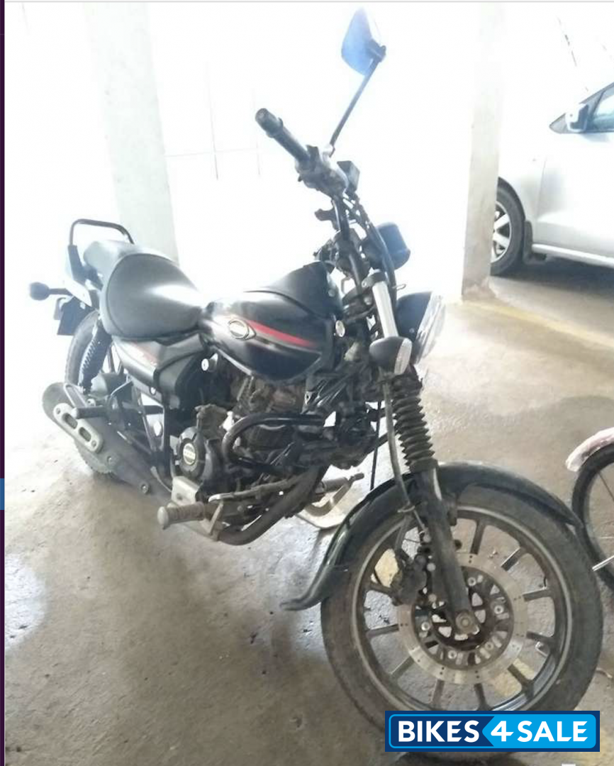 Black Bajaj Avenger Street 220 Black Bajaj Avenger Street 220