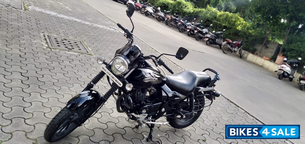 Bajaj Avenger Street 180