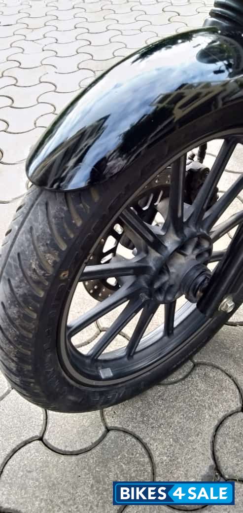 Bajaj Avenger Street 180