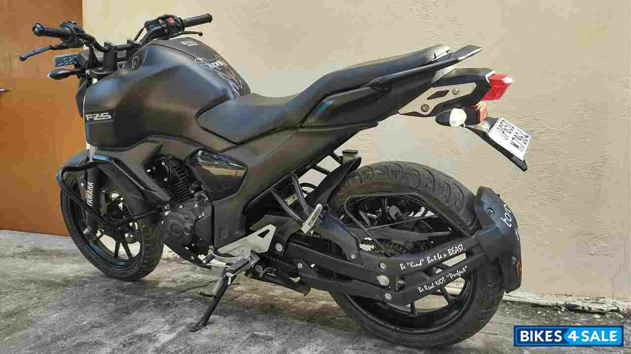 Matte Black Yamaha FZ-S FI V3