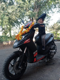 Aprilia SR 160 Carbon ABS