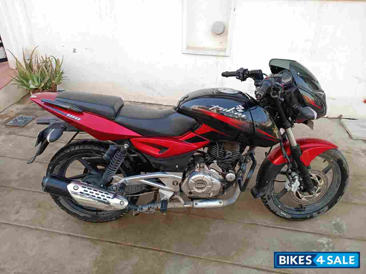 Red Black Bajaj Pulsar 180 DTSi