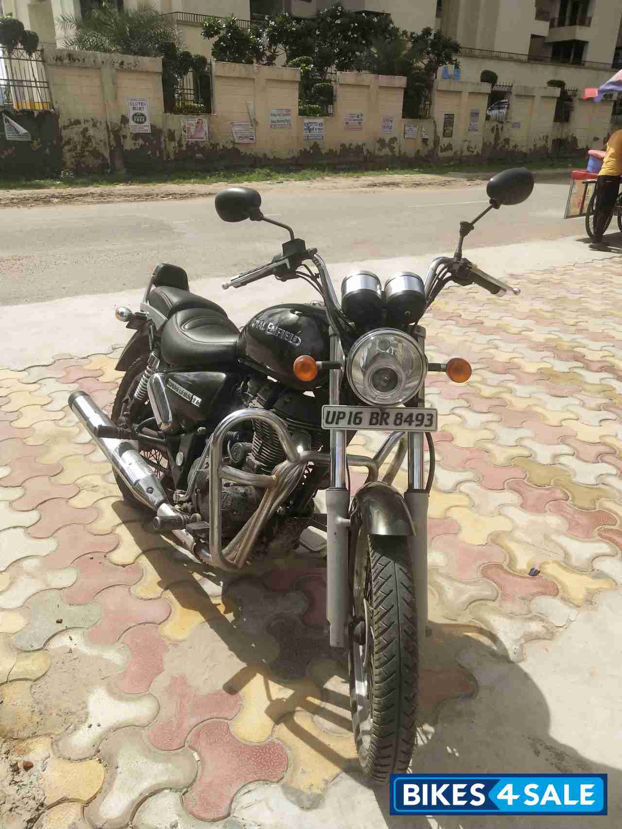 Lightning Green Royal Enfield Thunderbird 350
