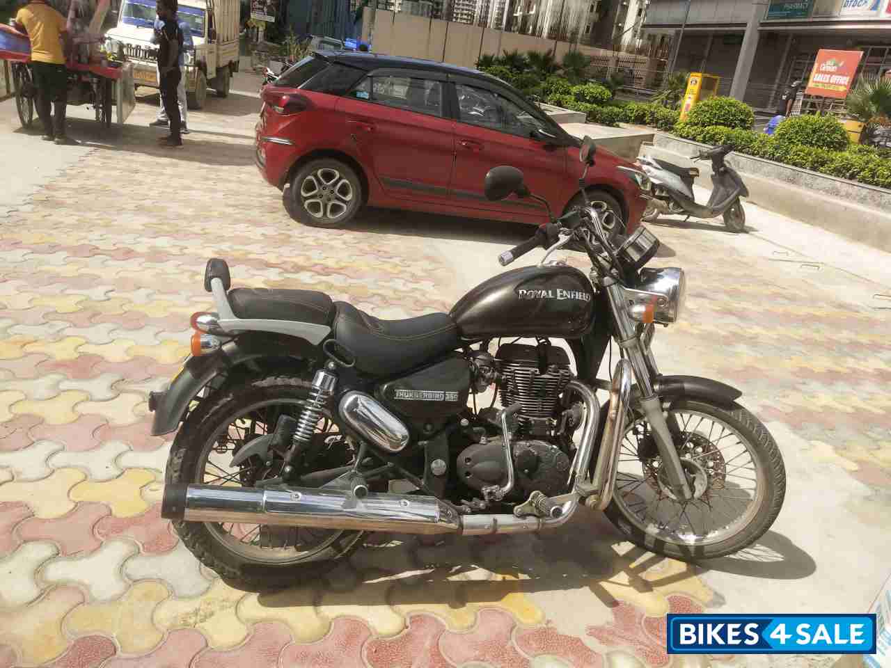 Lightning Green Royal Enfield Thunderbird 350