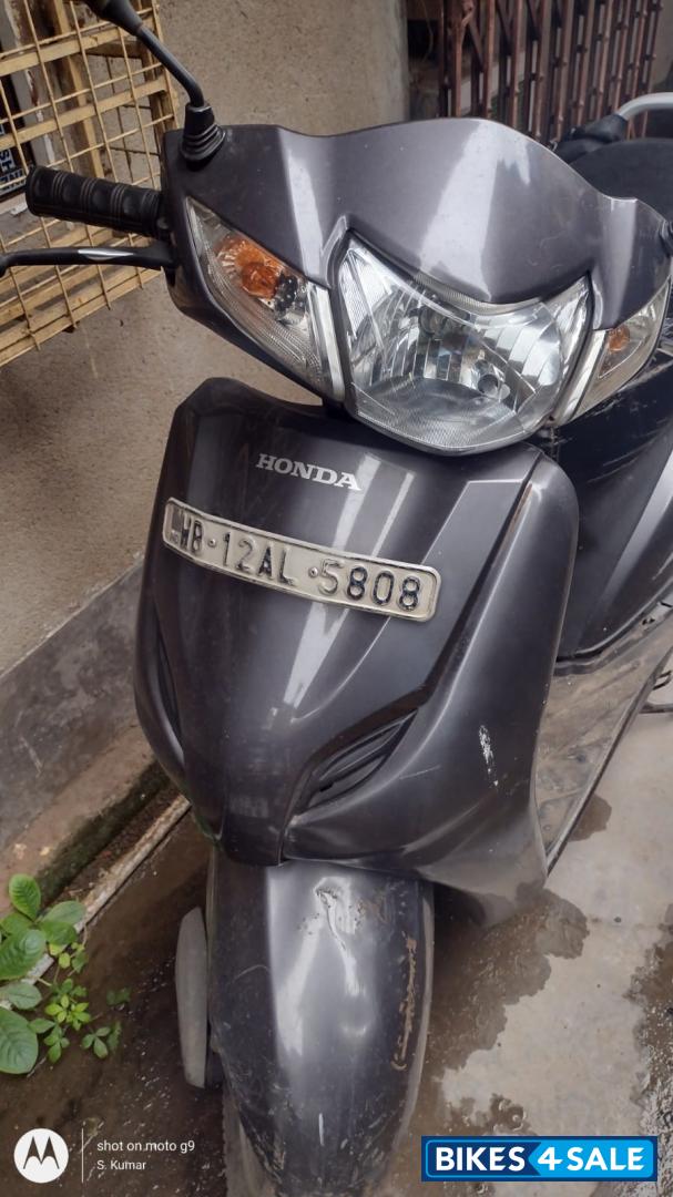 Gray Honda Activa 3G