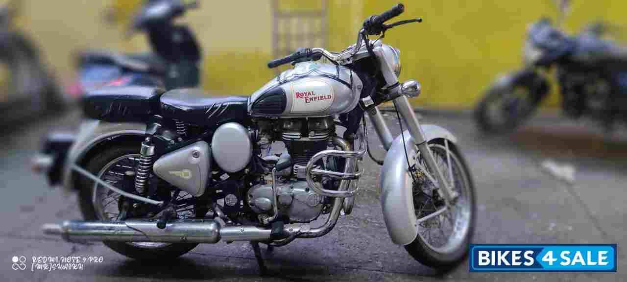 Silver Royal Enfield Classic 350 Silver Royal Enfield Classic 350