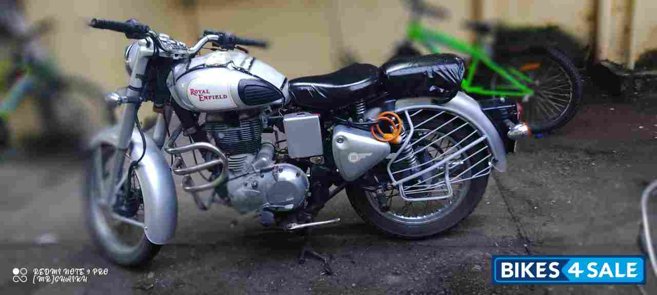 Silver Royal Enfield Classic 350 Silver Royal Enfield Classic 350