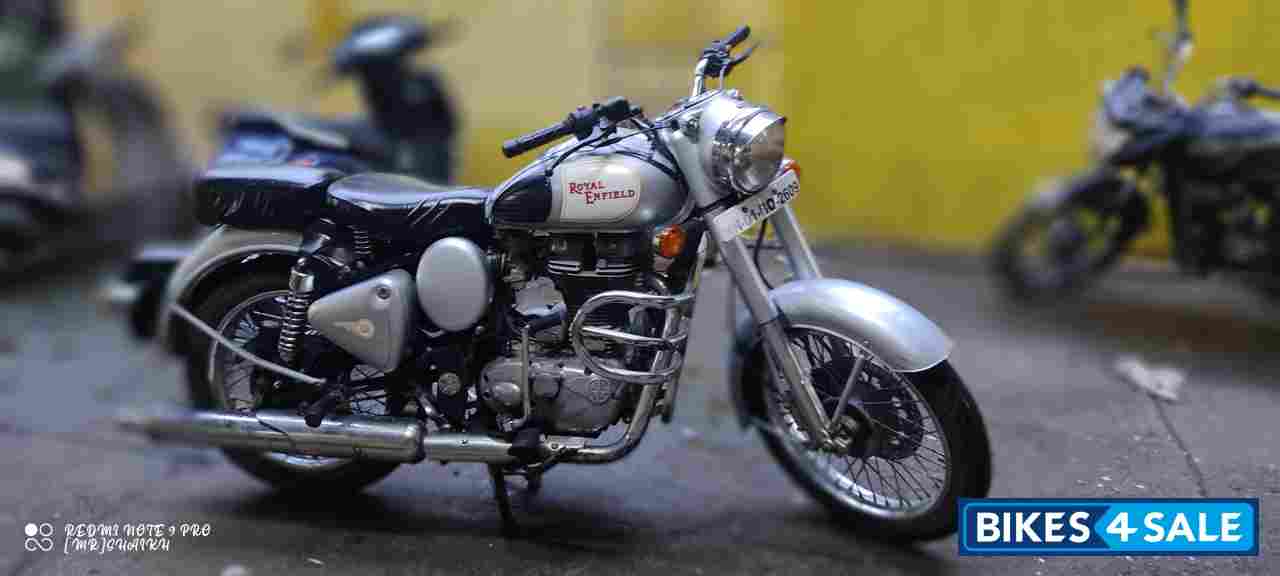 Silver Royal Enfield Classic 350 Silver Royal Enfield Classic 350