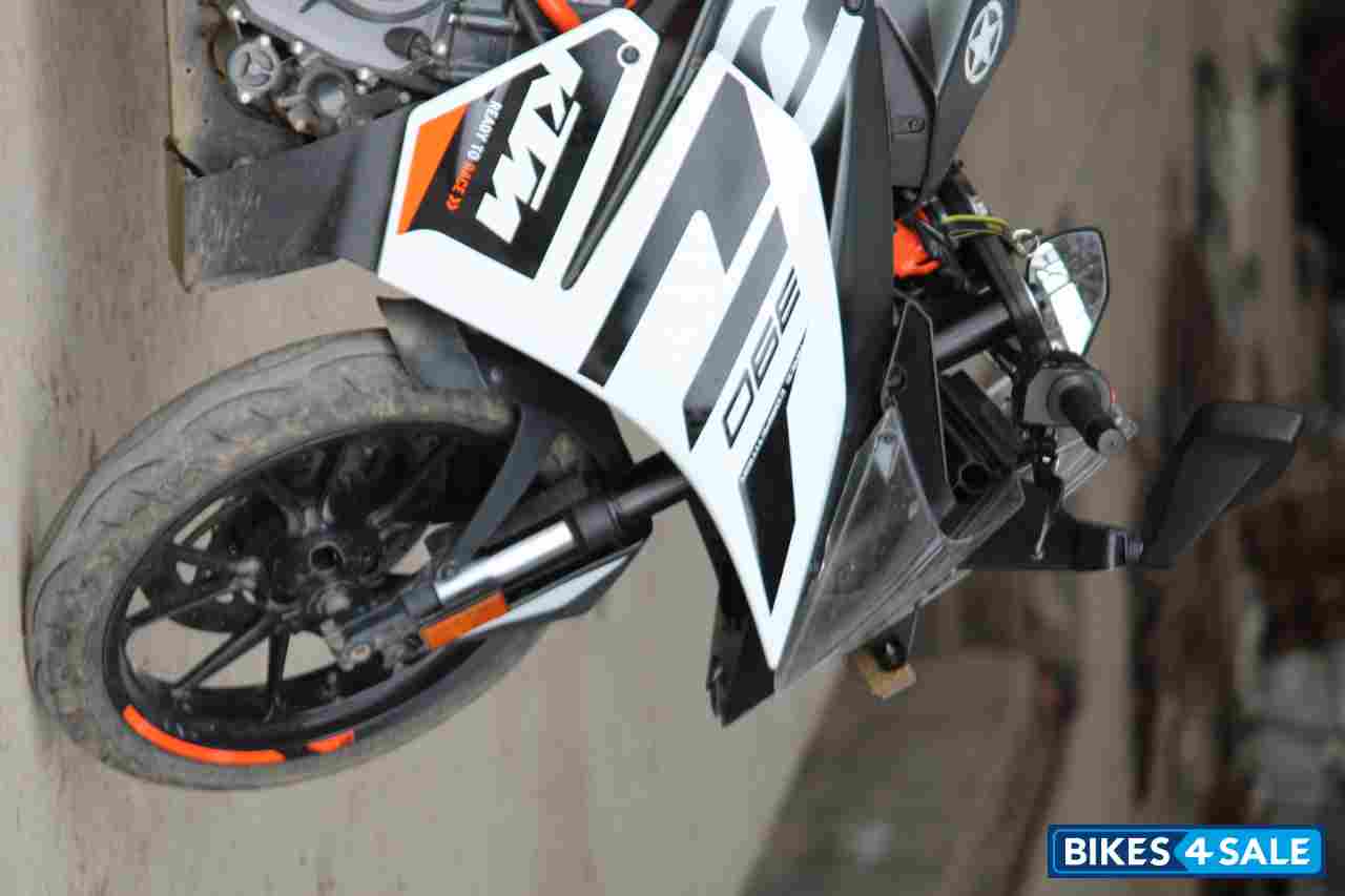 Dark Gal Vano KTM RC 390 2020