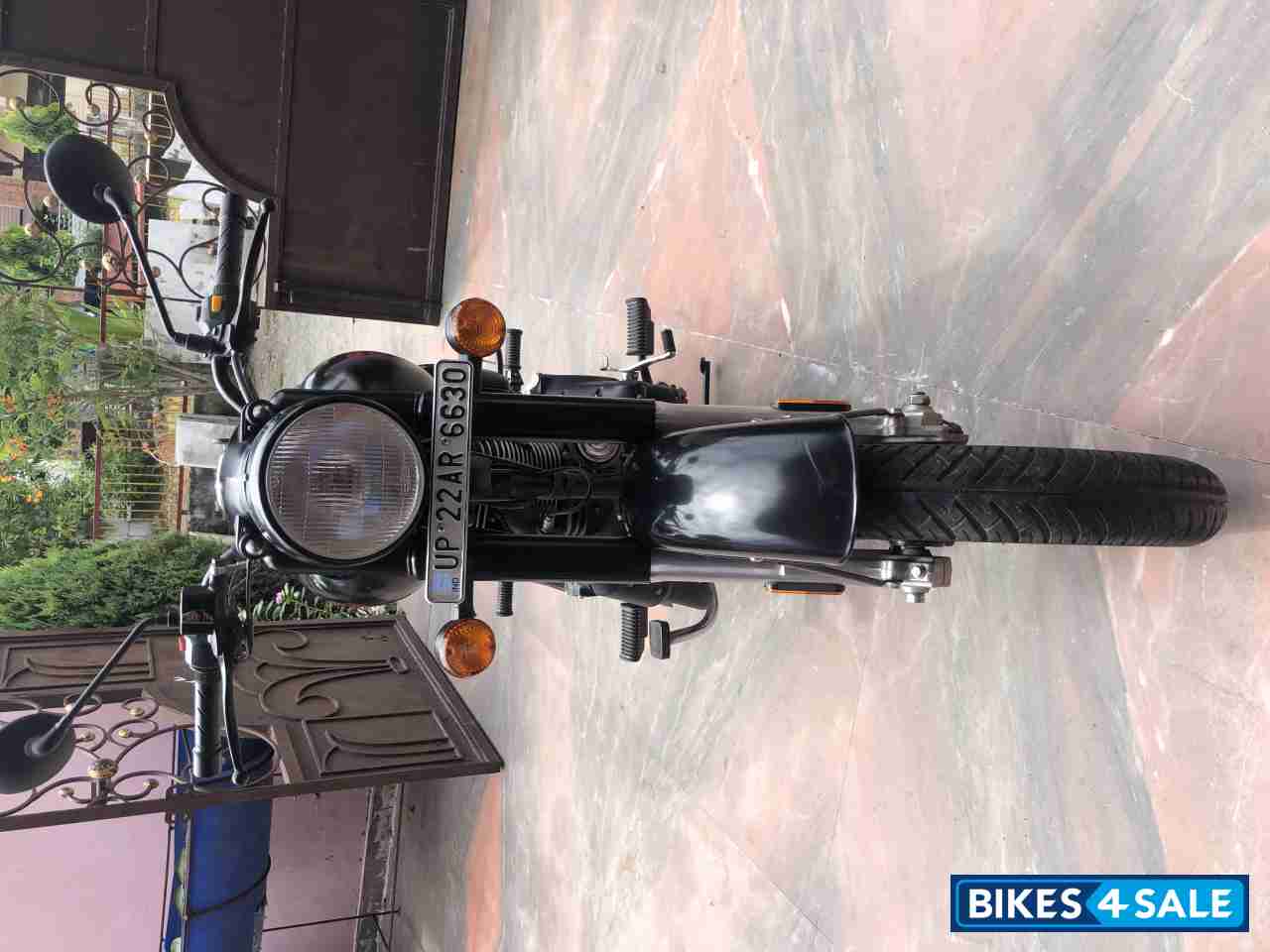 Royal Enfield Classic Stealth Black