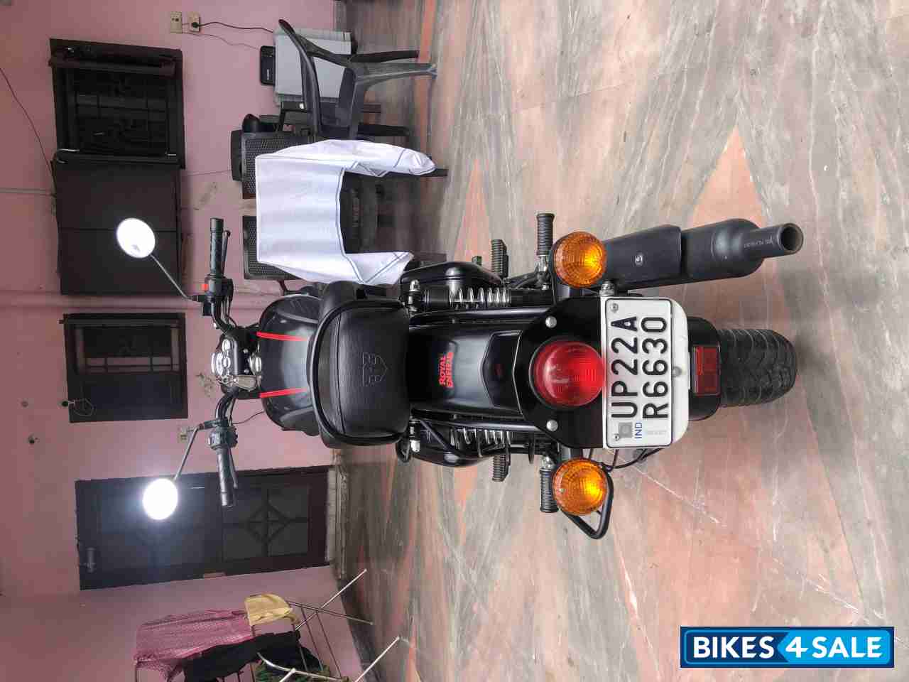 Royal Enfield Classic Stealth Black