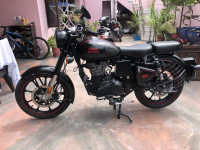 Royal Enfield Classic Stealth Black