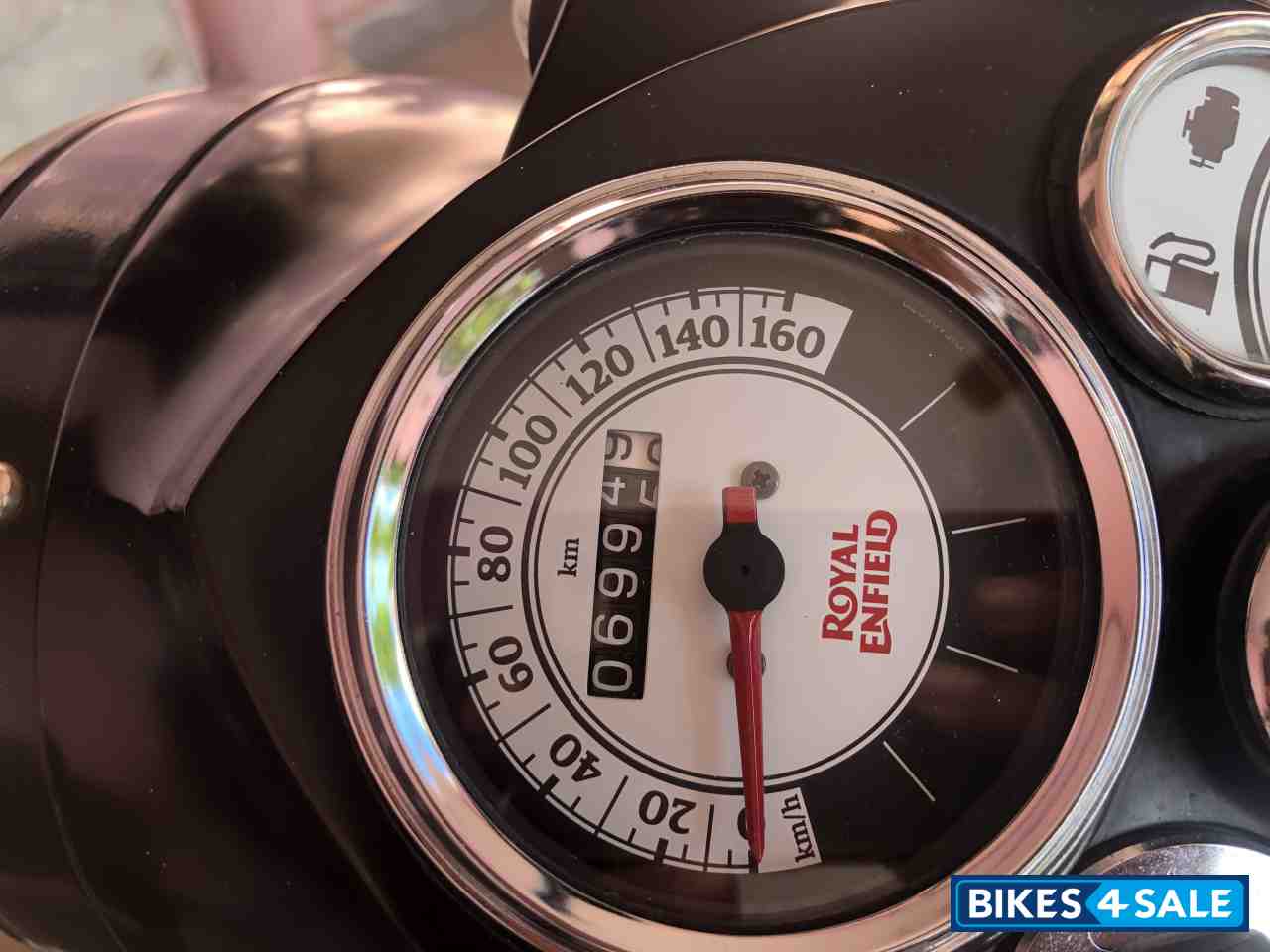 Royal Enfield Classic Stealth Black