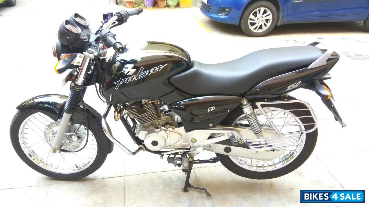 Bajaj Pulsar 150 Round Headlight