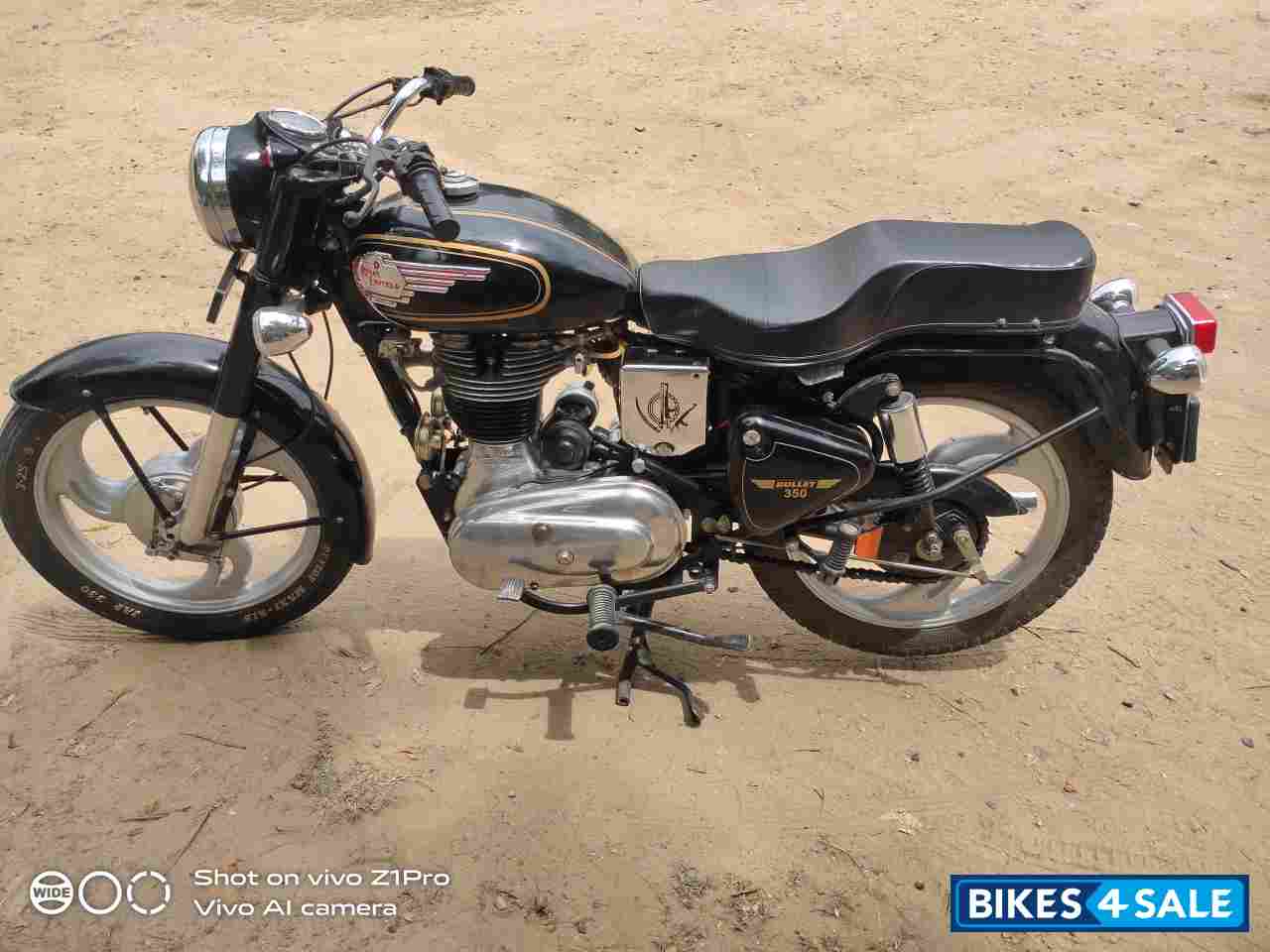 Black Royal Enfield Bullet Standard 350 Black Royal Enfield Bullet Standard 350