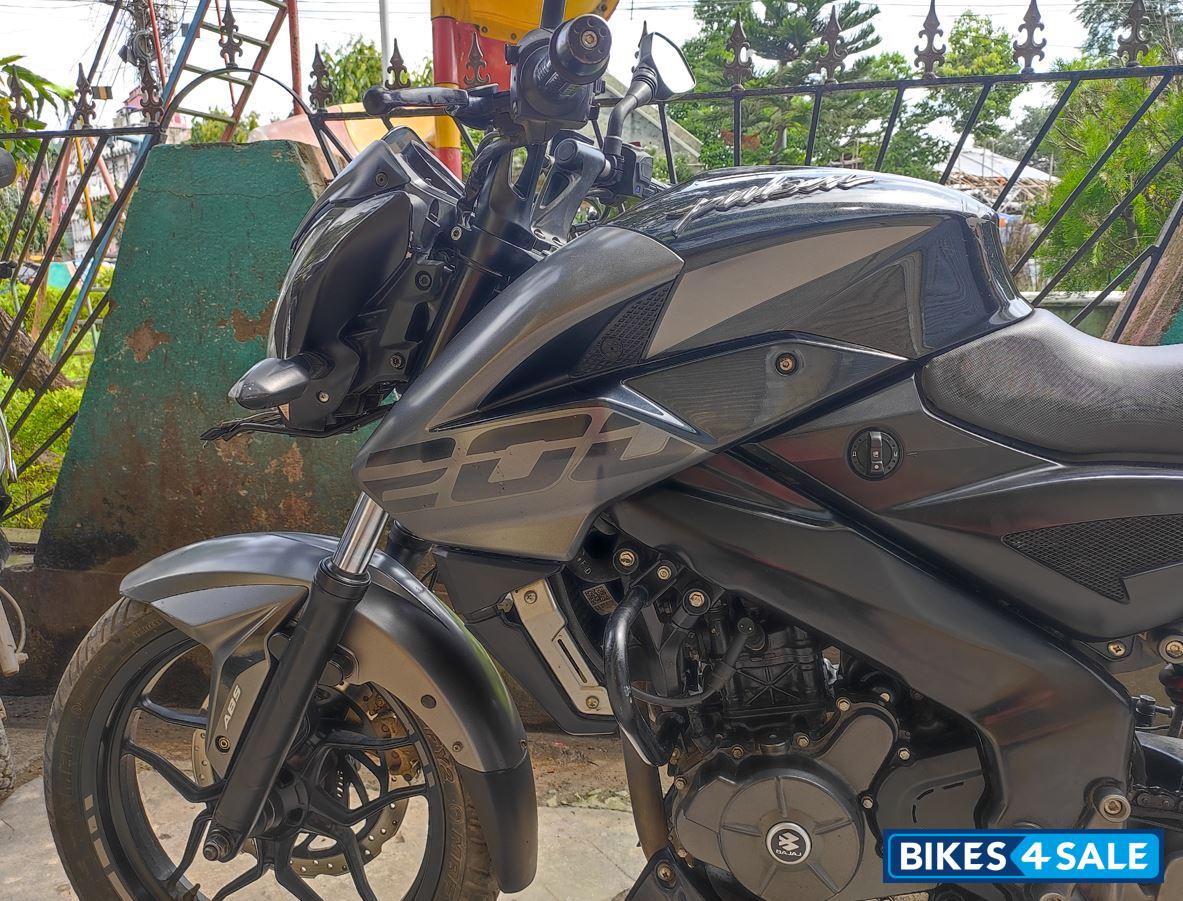 Black Bajaj Pulsar 200 NS ABS