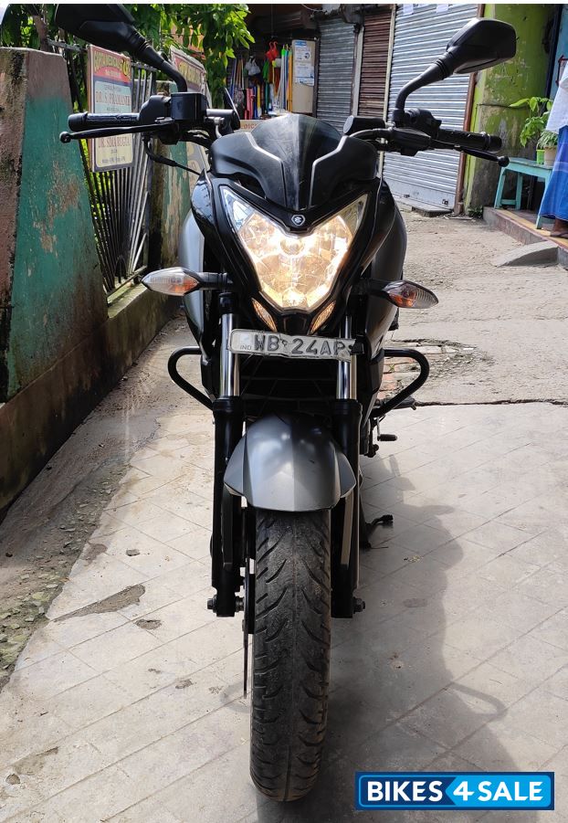 Black Bajaj Pulsar 200 NS ABS