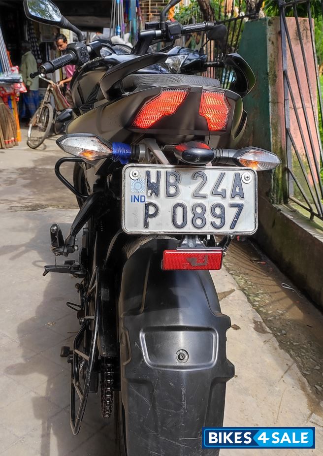 Black Bajaj Pulsar 200 NS ABS