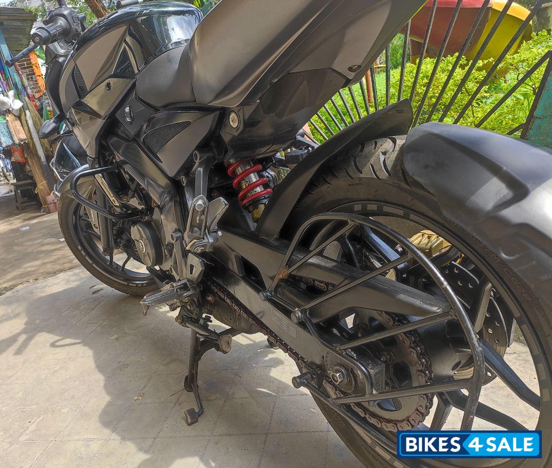 Black Bajaj Pulsar 200 NS ABS