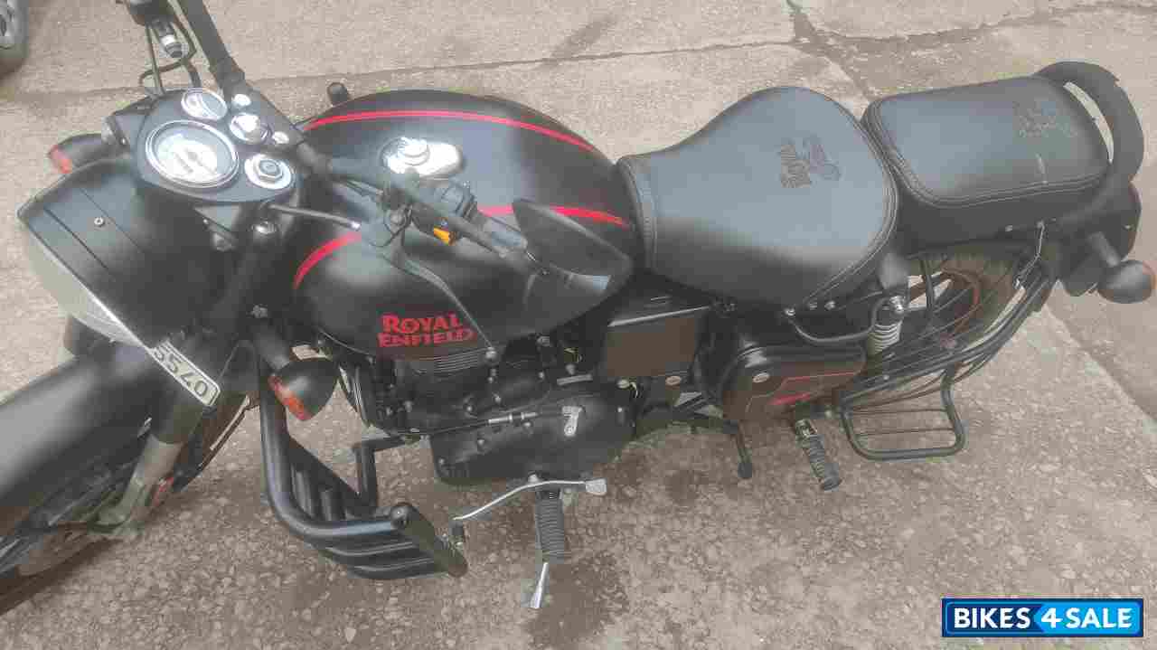 Stealth Black Royal Enfield Classic Stealth Black