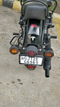 Shealth Black Royal Enfield Classic Stealth Black