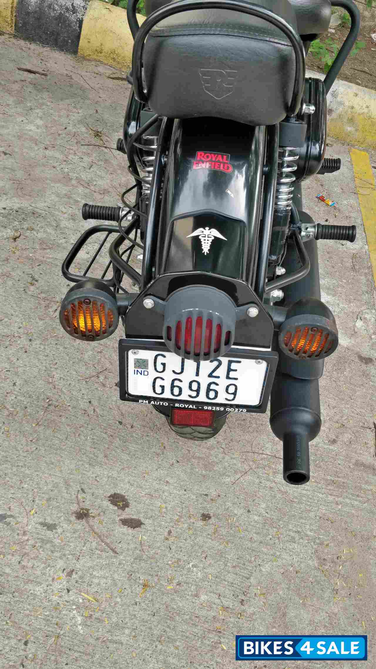 Shealth Black Royal Enfield Classic Stealth Black