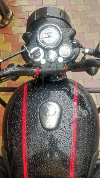 Shealth Black Royal Enfield Classic Stealth Black