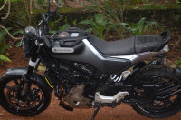 Dark Galvano Matt Husqvarna Svartpilen 250 2020