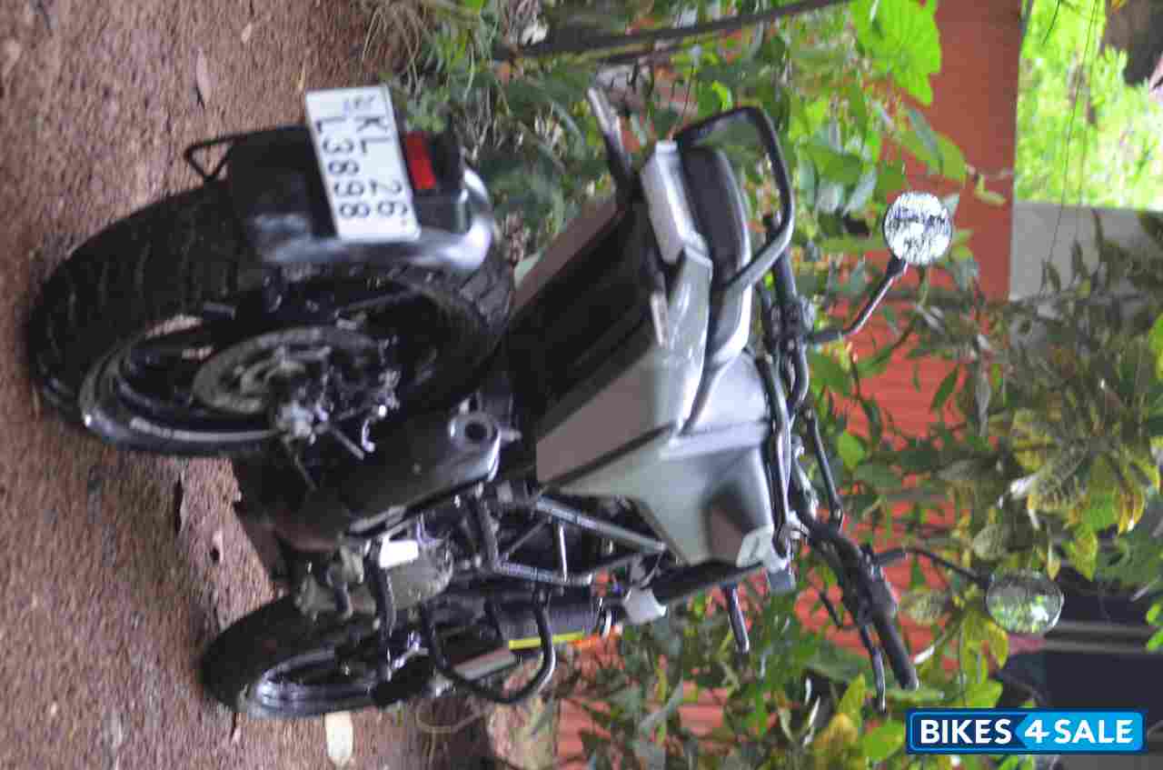 Dark Galvano Matt Husqvarna Svartpilen 250 2020