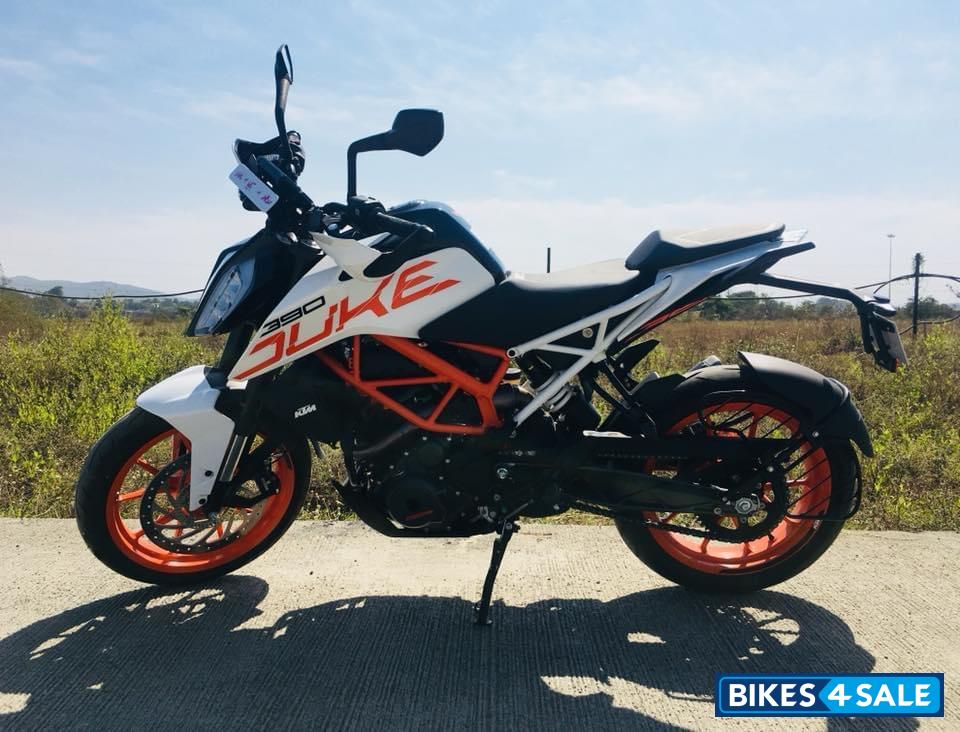 White KTM Duke 390