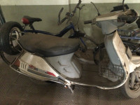 White Kinetic Kinetic Honda