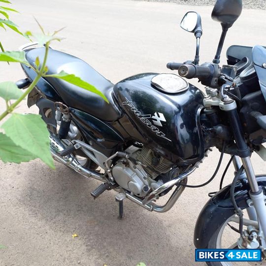 Black Bajaj Pulsar 150