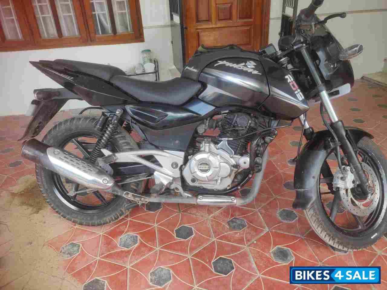 Bajaj Pulsar 180