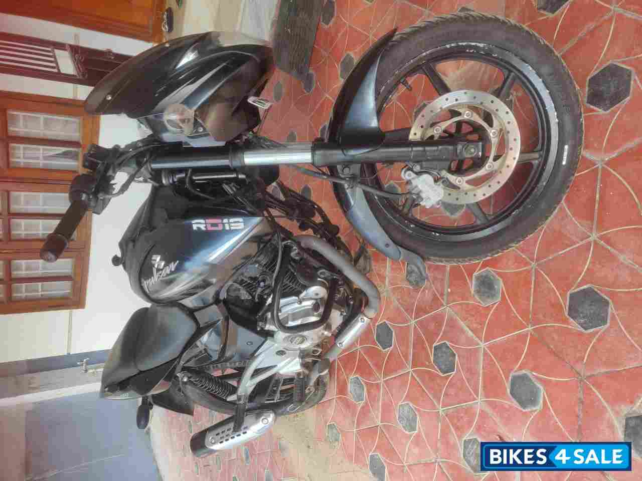 Bajaj Pulsar 180