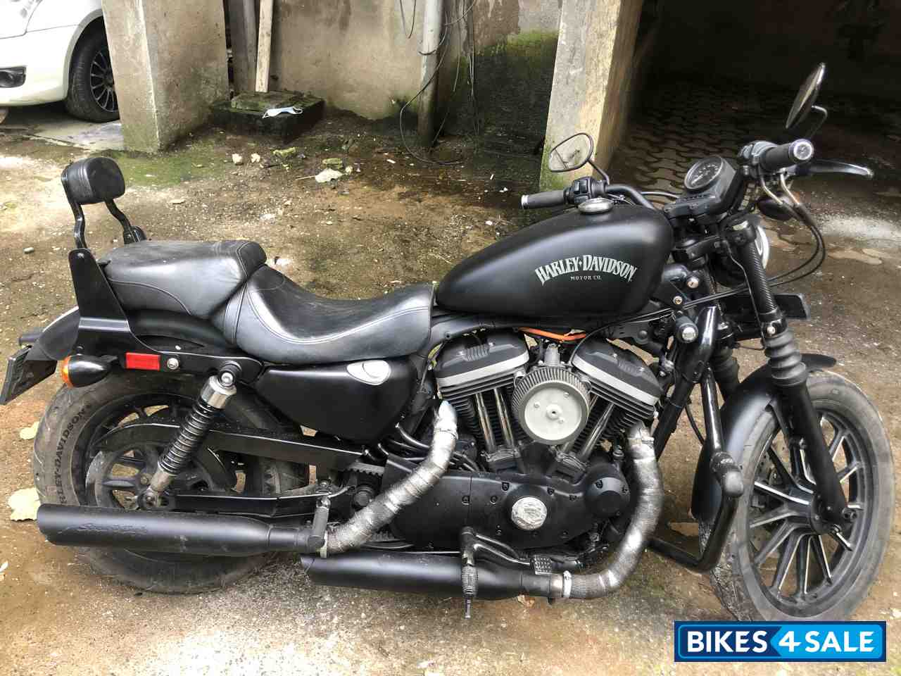 Black Harley Davidson XL 883L Sportster