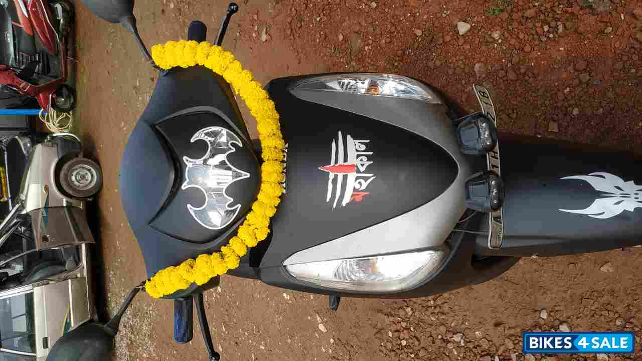 Black Honda Aviator