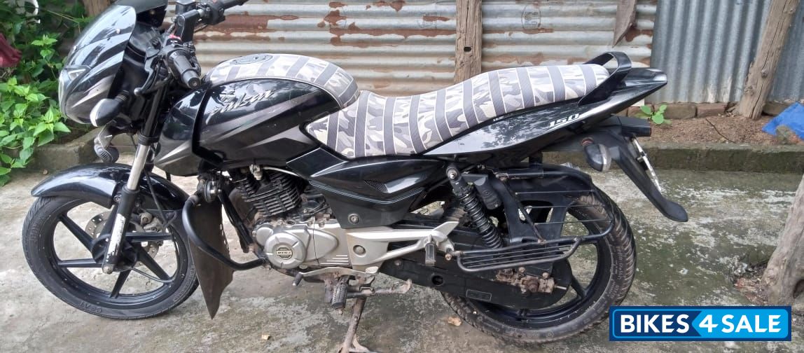 Black Bajaj Pulsar 150 DTSi Black Bajaj Pulsar 150 DTSi